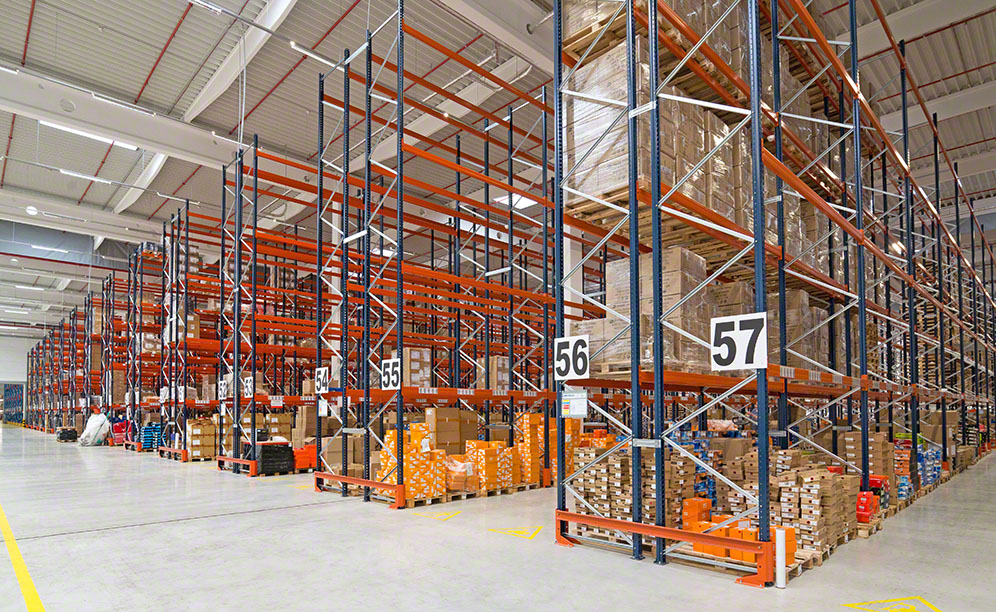Los racks instalados permiten a Sportisimo almacenar 35.879 pallets