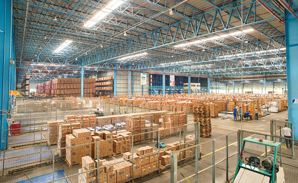 La empresa brasileña Ypê mejora su productividad gracias a un gran depósito automático con una amplia zona de preparación de pedidos