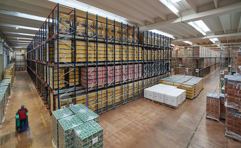 Un depósito de operador logístico con capacidad para más de 3.000 pallets